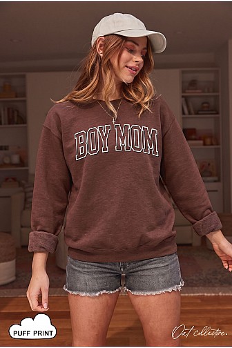 BOY MOM PUFF OUTLINE GRAPHIC SWEATSHIRT